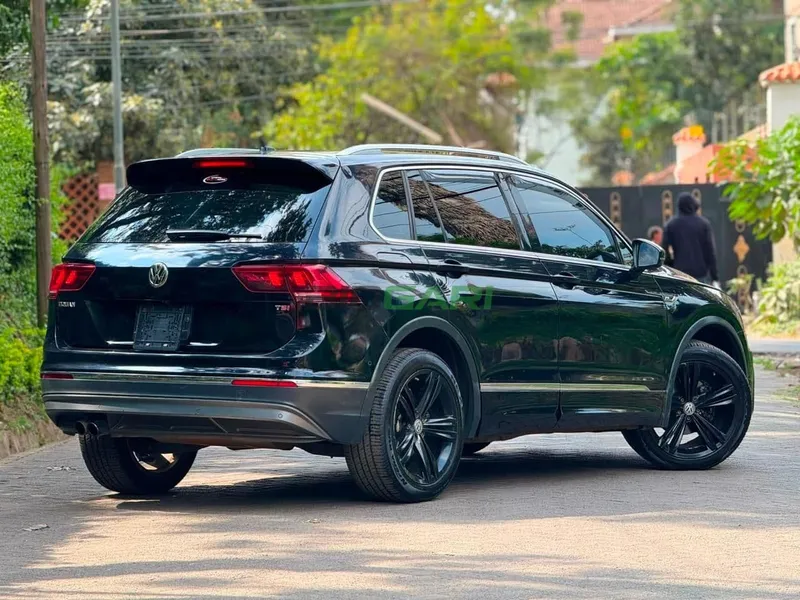 2017 Volkswagen Tiguan 1.4L Petrol SUV, photo 4