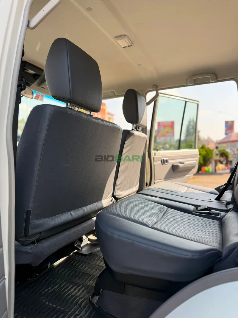 2024 Toyota Land Cruiser 76 Series Hard Body 4.2L Diesel SUV, photo 7