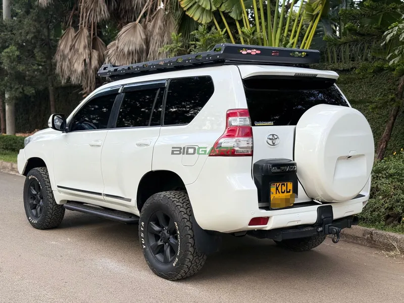 2012 Toyota Land Cruiser Prado GXL 3L Diesel SUV, photo 5
