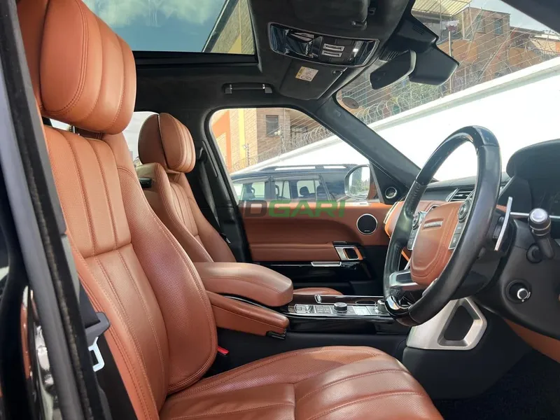 2017 Range Rover Vogue Autobiography 5L Petrol SUV, photo 9