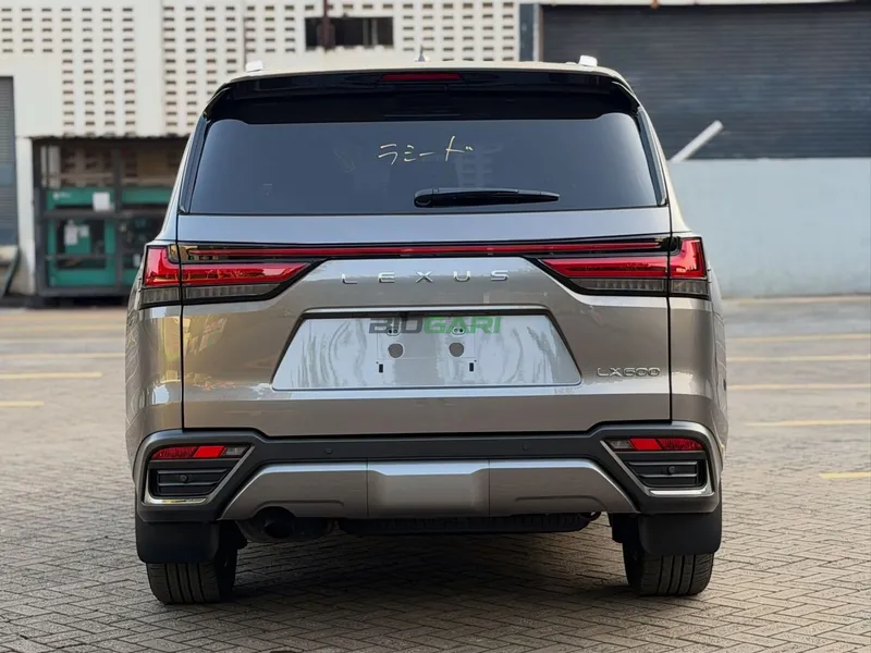 2023 Lexus LX600 3.5L Petrol SUV, photo 7