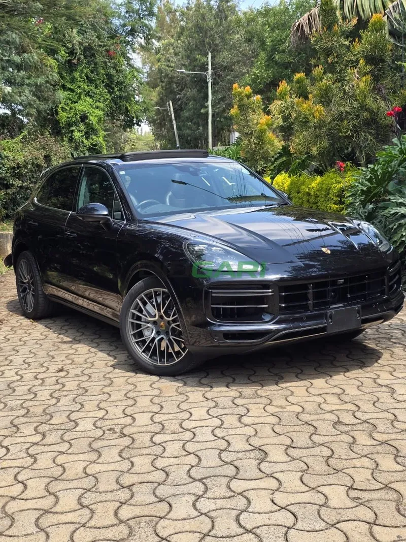 2020 Porsche Cayenne Turbo 4L Petrol SUV, photo 2
