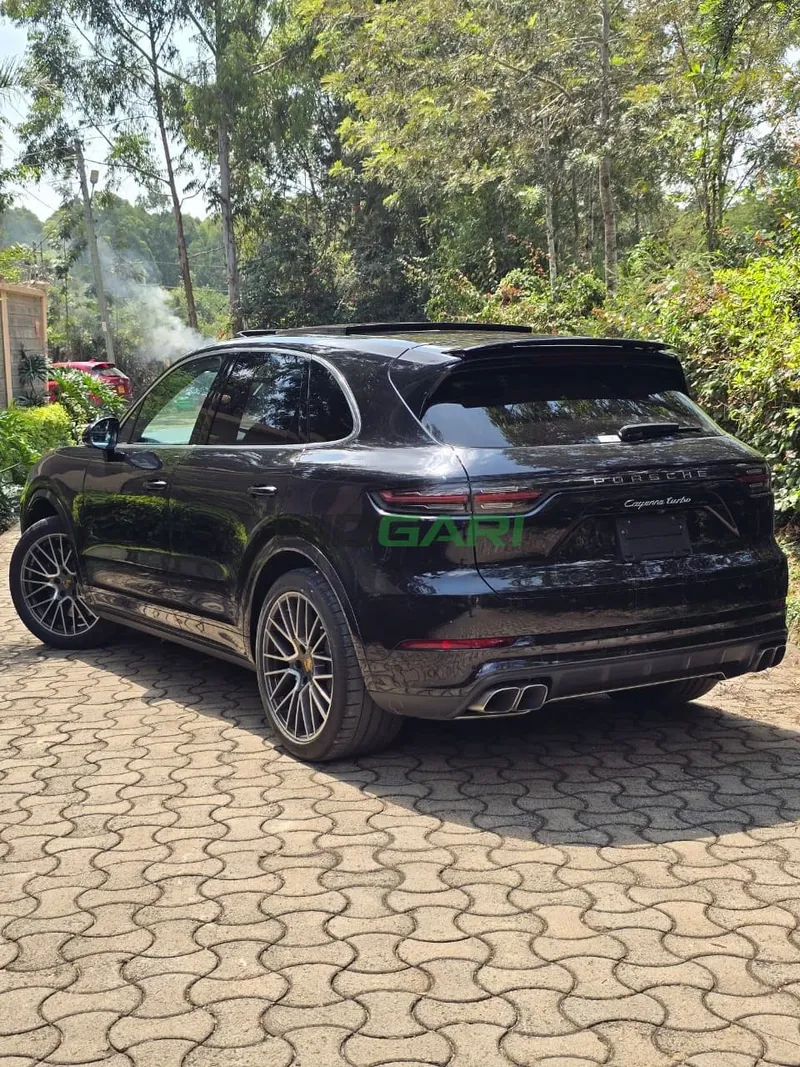 2020 Porsche Cayenne Turbo 4L Petrol SUV, photo 3