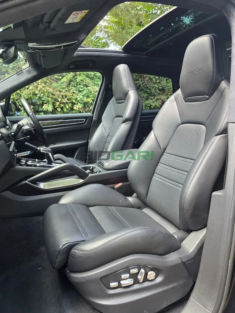 2020 Porsche Cayenne Turbo 4L Petrol SUV, photo 9