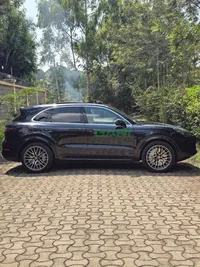 2020 Porsche Cayenne Turbo 4L Petrol SUV, photo 5