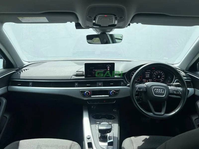 2017 Audi A4 TFSI 2L Petrol Sedan, photo 6