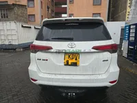 2019 Toyota Fortuner 2.4L Diesel SUV, photo 7