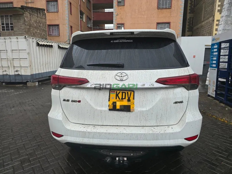 2019 Toyota Fortuner 2.4L Diesel SUV, photo 7