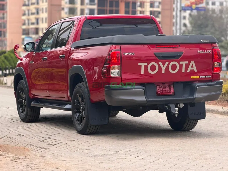2019 Toyota Hilux TRD 2.4L Diesel Pickup, photo 3