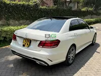 2015 Mercedes-Benz E250 2L Petrol Sedan, photo 4