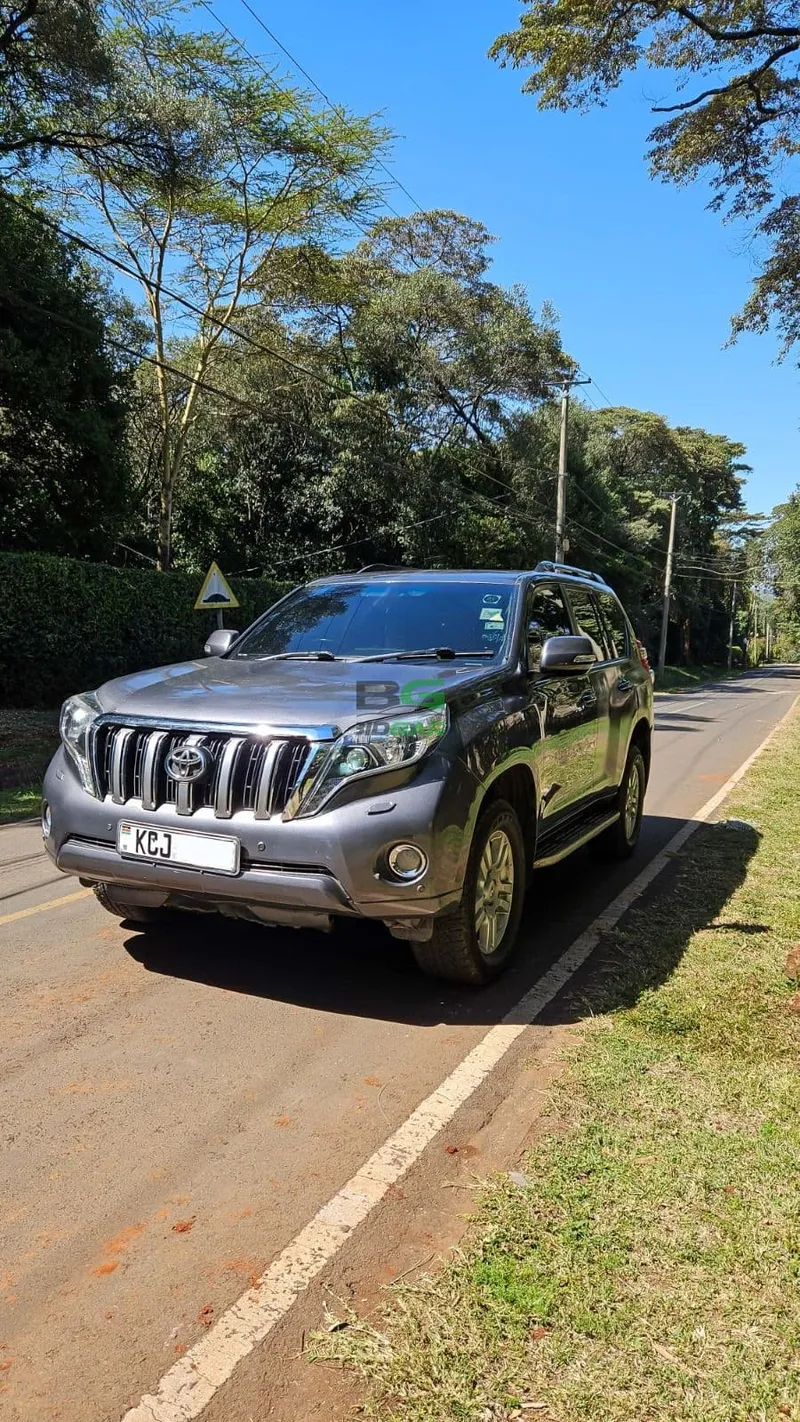 2011 Toyota Land Cruiser Prado J150 3L Diesel SUV, photo 2