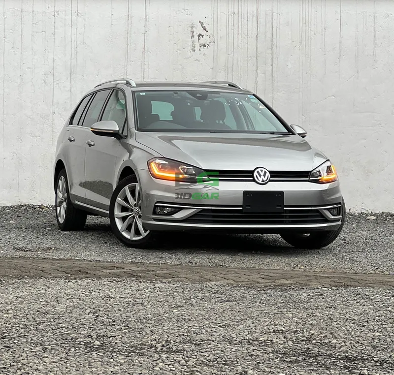 2019 Volkswagen Golf Variant 1.2L Petrol, photo 2