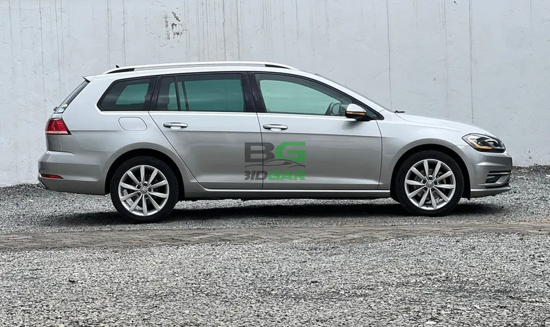 2019 Volkswagen Golf Variant 1.2L Petrol, photo 5