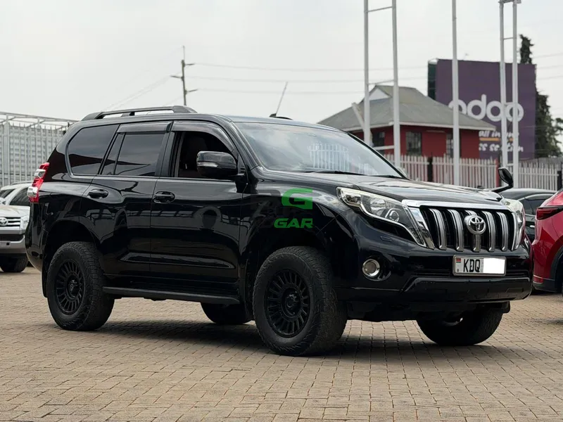 2017 Toyota Land Cruiser J150 2.8L Diesel SUV, photo 2
