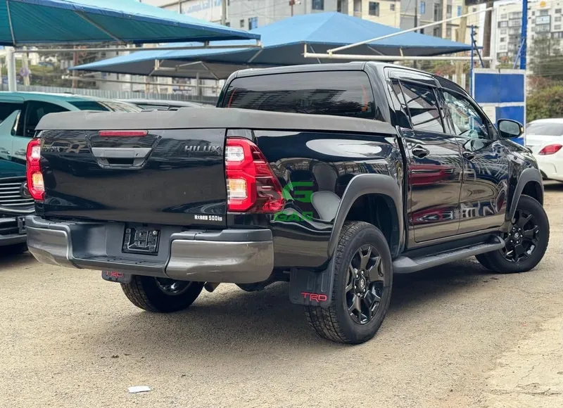 2019 Toyota Hilux Z BLACK RALLY EDITION Diesel Pickup, photo 6