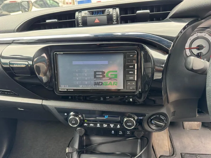 2019 Toyota Hilux Z BLACK RALLY EDITION Diesel Pickup, photo 11
