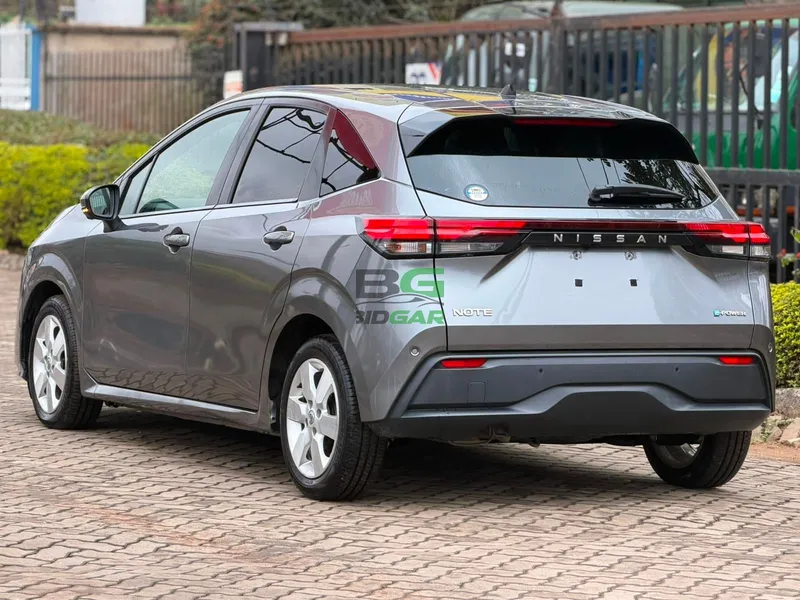 2022 Nissan Note E Power Hybrid Hatchback, photo 3