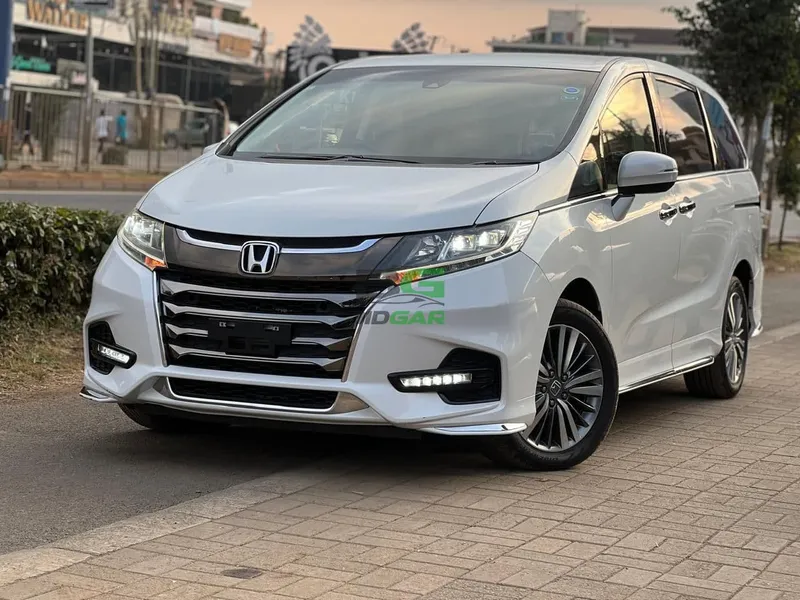 2019 Honda Odyssey Absolute 2.4L Petrol MPV, photo 2