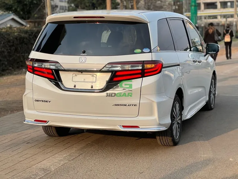 2019 Honda Odyssey Absolute 2.4L Petrol MPV, photo 4