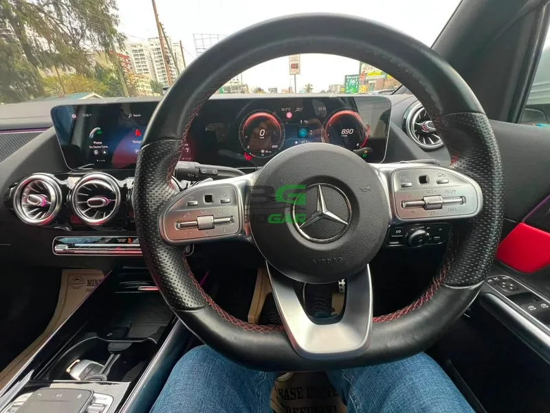2019 Mercedes-Benz B180 AMG-LINE 1.4L Petrol Hatchback, photo 4