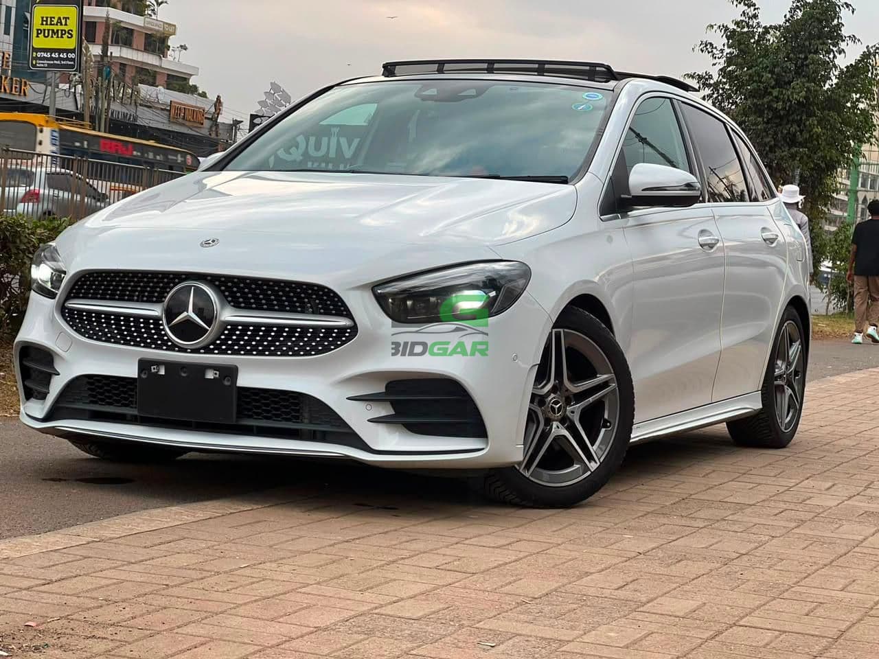 2019 Mercedes-Benz B180