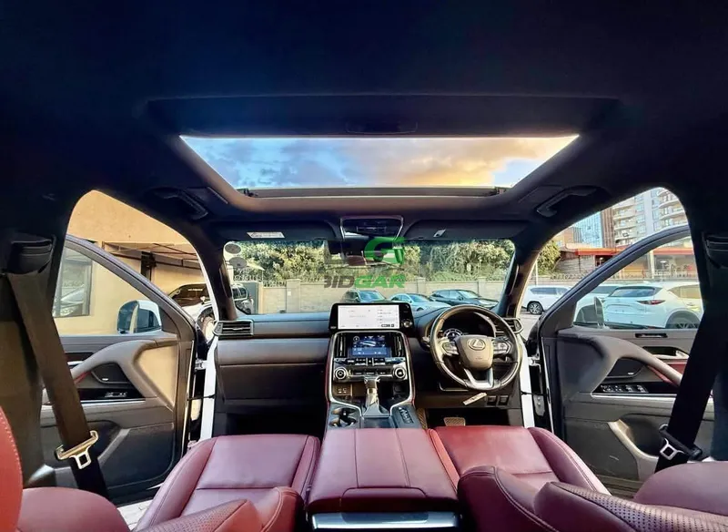 2023 Lexus LX600 3.5L Petrol SUV, photo 8