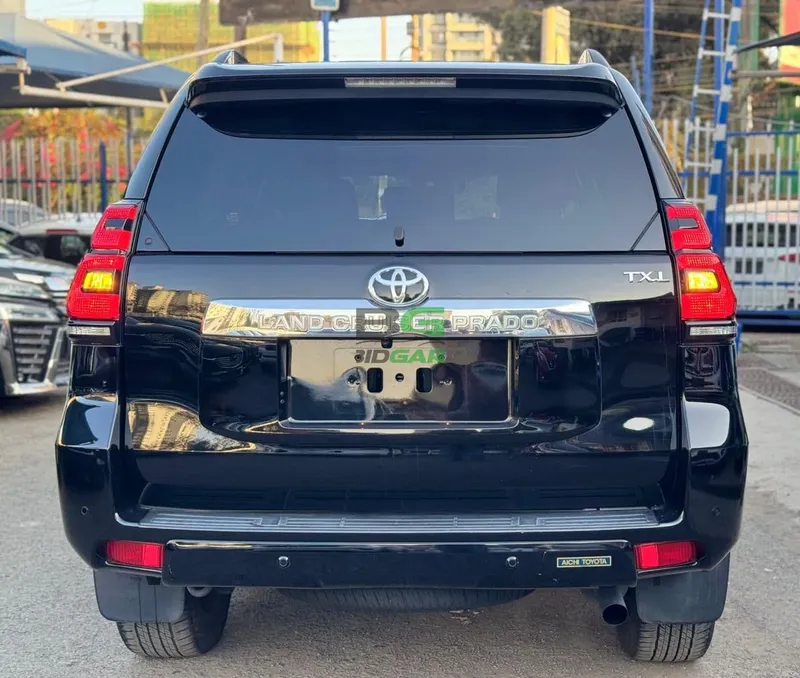 2022 Toyota Land Cruiser Prado Petrol SUV, photo 3