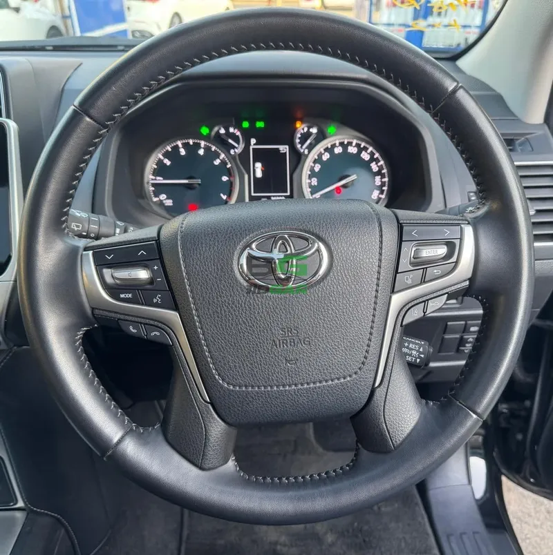 2022 Toyota Land Cruiser Prado Petrol SUV, photo 15