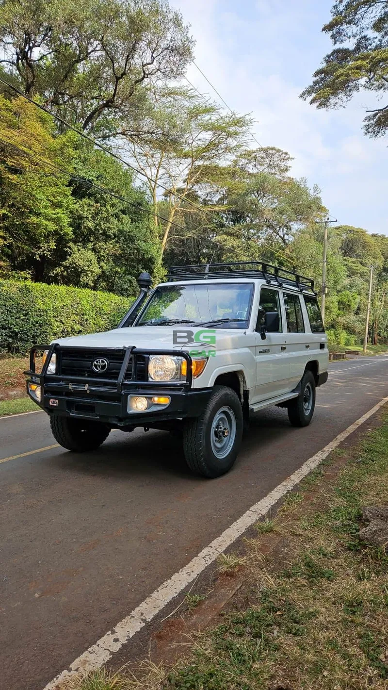 2019 Toyota Land Cruiser 76 Series 4.2L Diesel SUV, photo 2