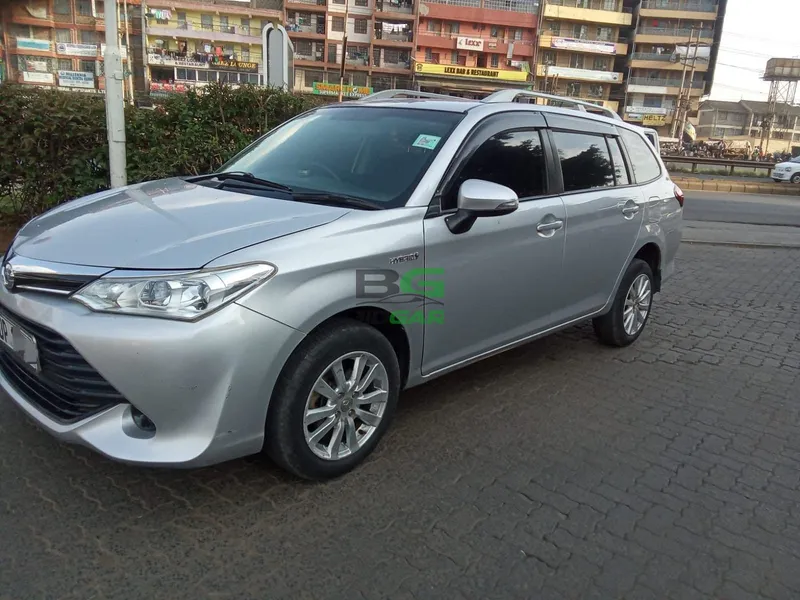 2016 Toyota Fielder Hybrid 1.5L Hybrid, photo 2