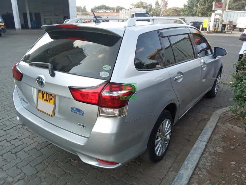 2016 Toyota Fielder Hybrid 1.5L Hybrid, photo 6