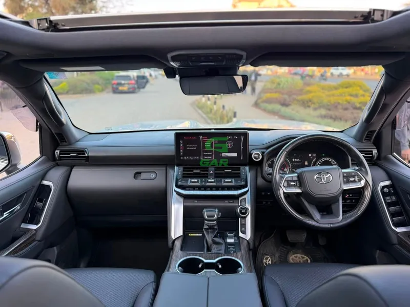 2022 Toyota Land Cruiser LC300 3.3L Diesel SUV, photo 8