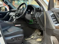 2022 Toyota Land Cruiser LC300 3.3L Diesel SUV, photo 5