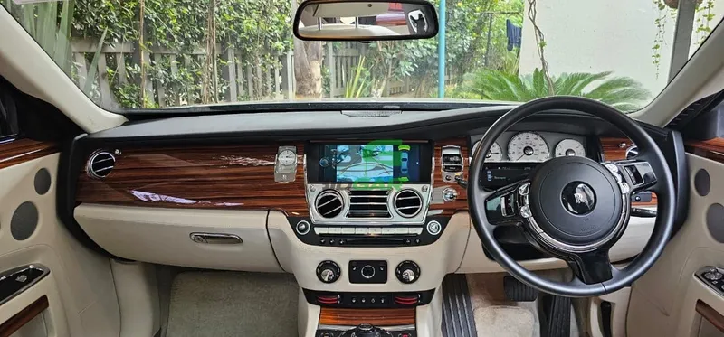 2015 Rolls-Royce Ghost Series I 6.6L Petrol Sedan, photo 6