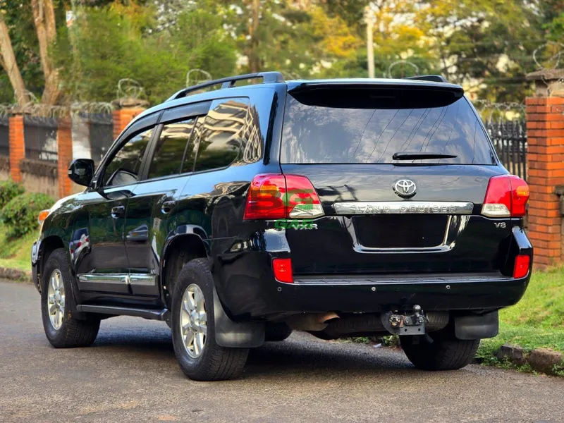 2015 Toyota Land Cruiser V8 VX-R 4.5L Petrol SUV, photo 4