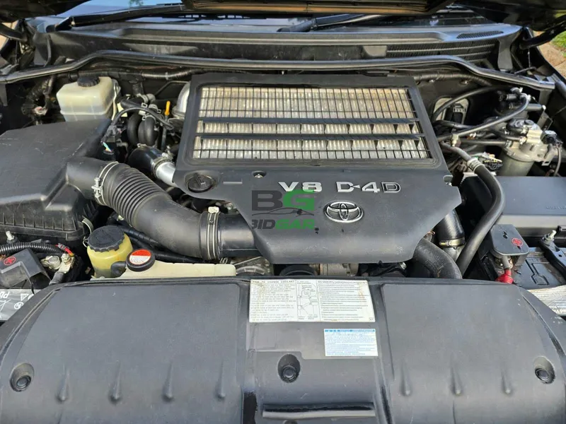 2015 Toyota Land Cruiser V8 VX-R 4.5L Petrol SUV, photo 6