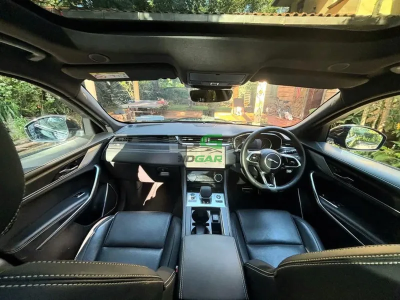 2023 Jaguar F-PACE R-DYNAMIC 2L Diesel SUV, photo 8