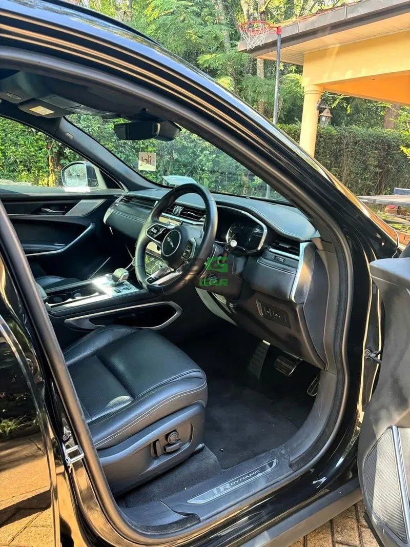 2023 Jaguar F-PACE R-DYNAMIC 2L Diesel SUV, photo 5