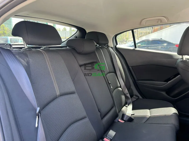 2018 Mazda Axela 1.5L Petrol Hatchback, photo 5