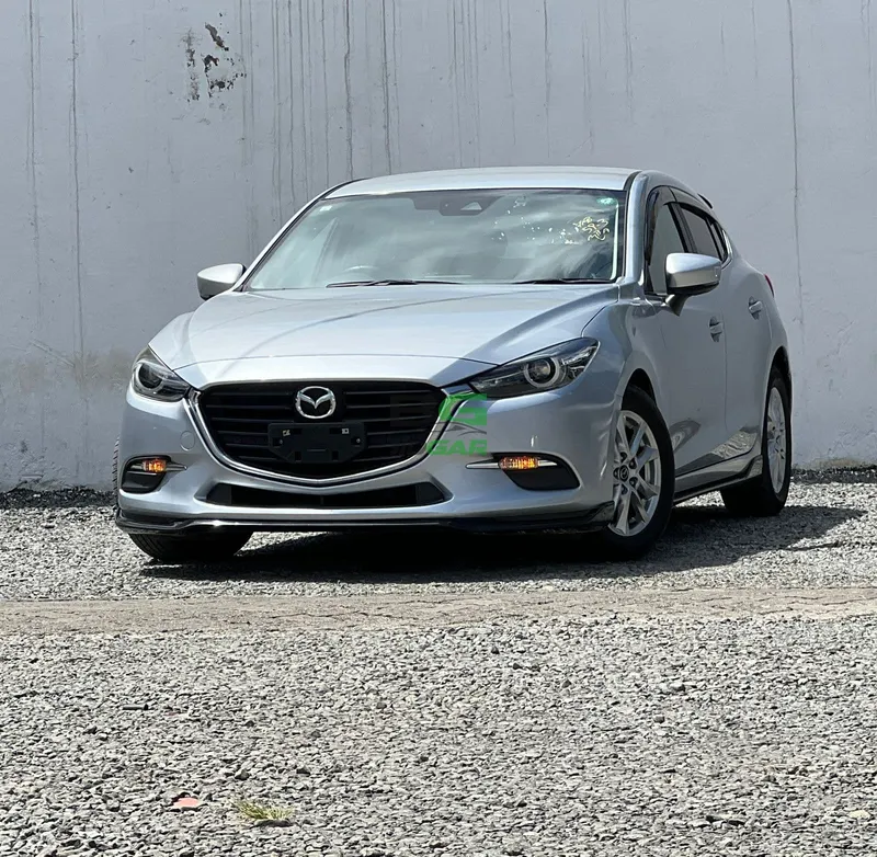 2018 Mazda Axela 1.5L Petrol Hatchback, photo 3