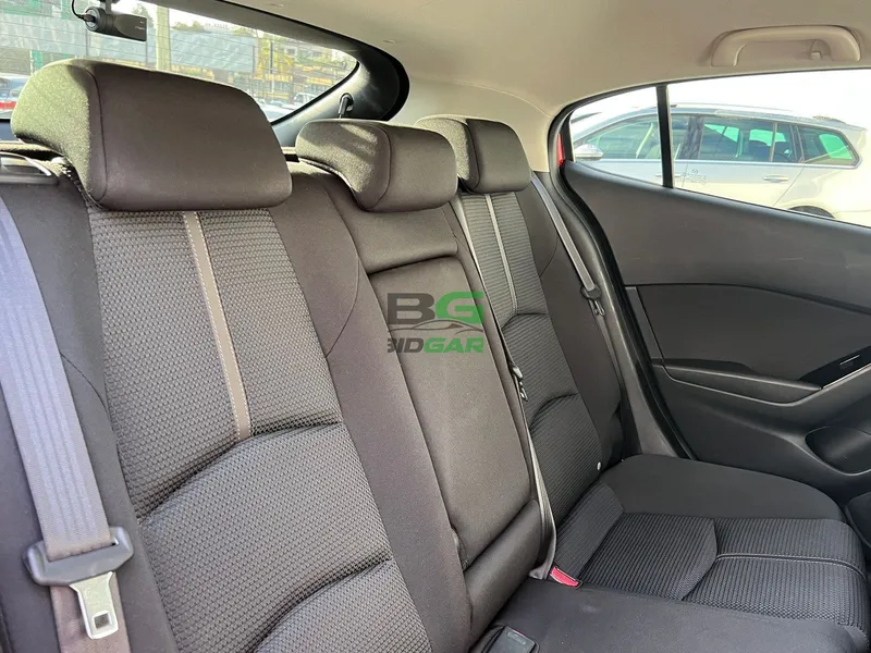 2018 Mazda Axela 1.5L Petrol Hatchback, photo 5