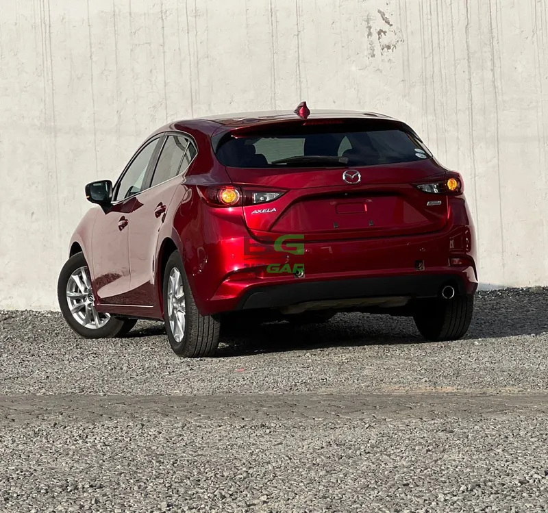 2018 Mazda Axela 1.5L Petrol Hatchback, photo 2