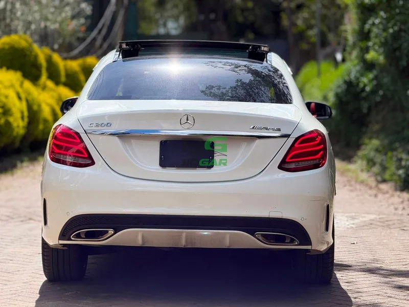 2018 Mercedes-Benz C200 AMG 2L Petrol Sedan, photo 4