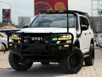 2022 Toyota LC300 GR SPORT 3.3L Diesel SUV, photo 2