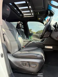 2022 Toyota LC300 GR SPORT 3.3L Diesel SUV, photo 5