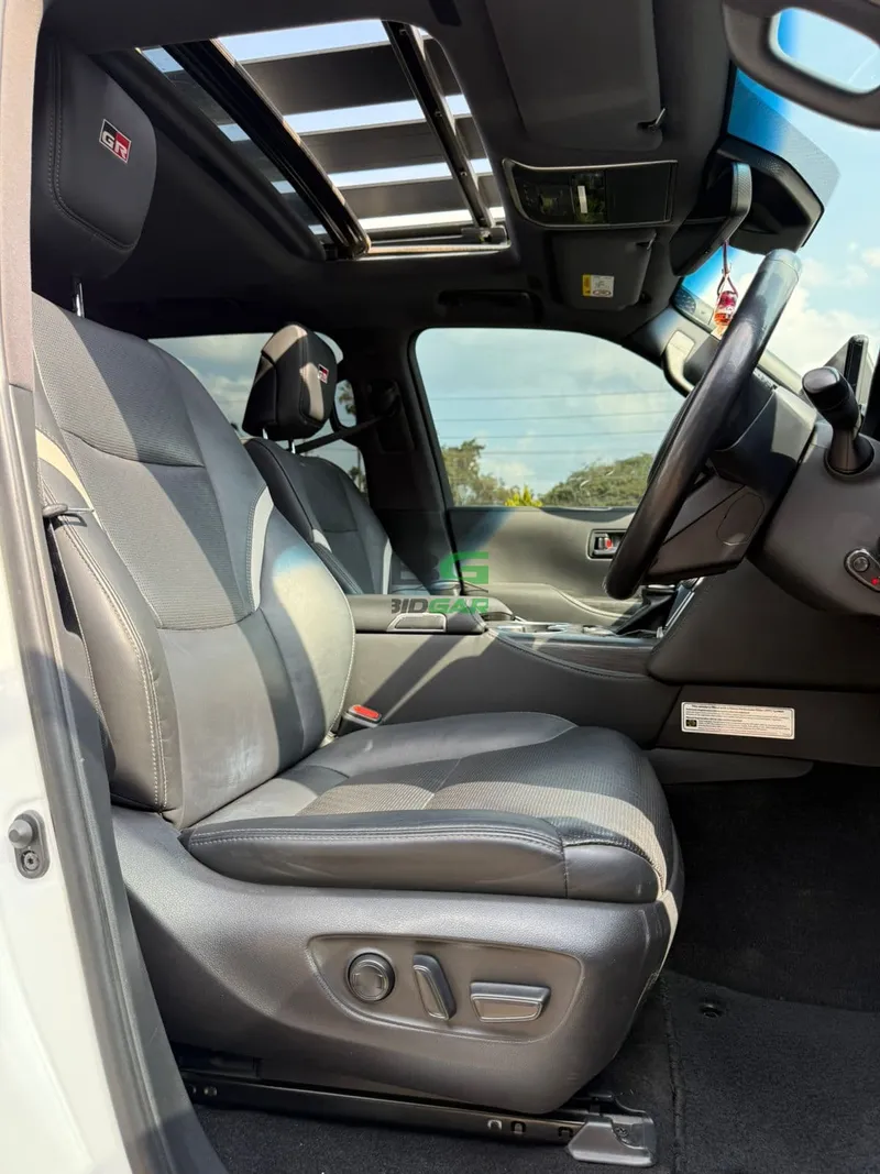 2022 Toyota LC300 GR SPORT 3.3L Diesel SUV, photo 5