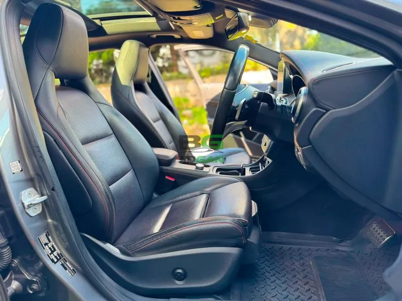 2018 Mercedes-Benz GLA 180 1.6L Petrol Hatchback, photo 5