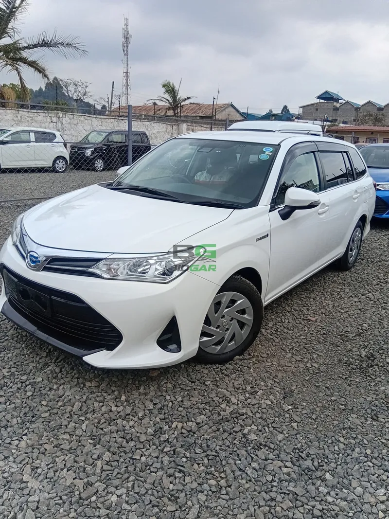 2019 Toyota Fielder 1.5L Hybrid, photo 2