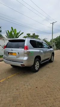 2009 Toyota Land Cruiser Prado J150 4L Petrol SUV, photo 3
