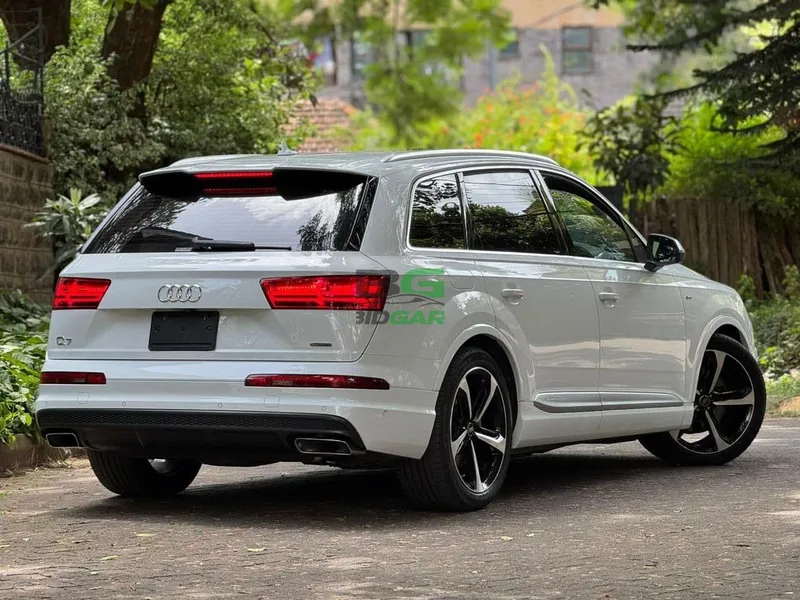 2018 Audi Q7 TFSI S-LINE 2L Petrol SUV, photo 2